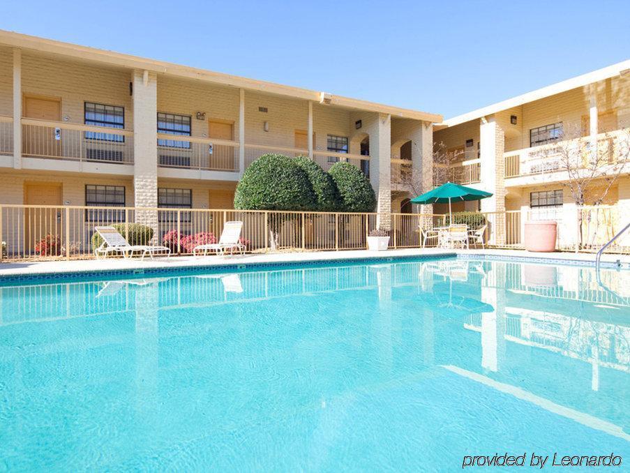 La Quinta Inn By Wyndham Huntsville Research Park Bagian luar foto